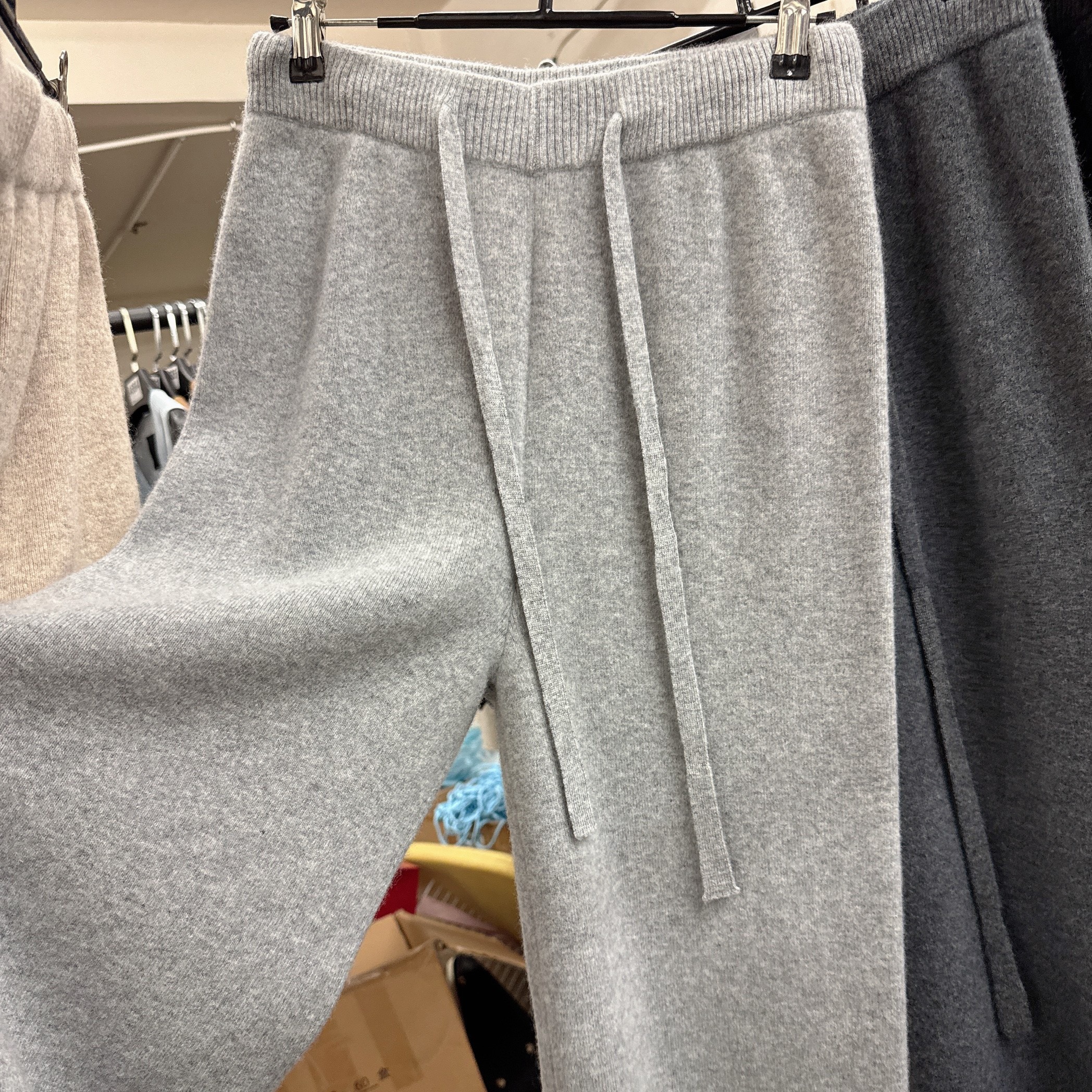 Women's 100% Wool Knit Pants with Elastic Waist and Floor-Length Straight Leg - Image 5