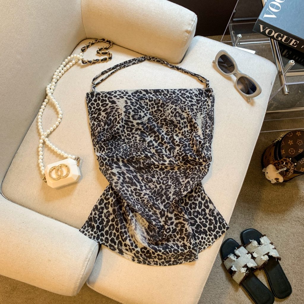 Women's Leopard Print Halter Neck Backless Cropped Tank Top